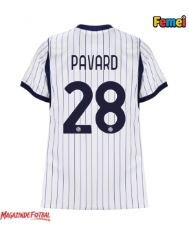 Inter Milan Benjamin Pavard #28 Tricou Fotbal Replică 2026-27 Femei Deplasare Inter Milan Benjamin Pavard #28 Tricou Fotbal Replică 2026-27 Femei Deplasare